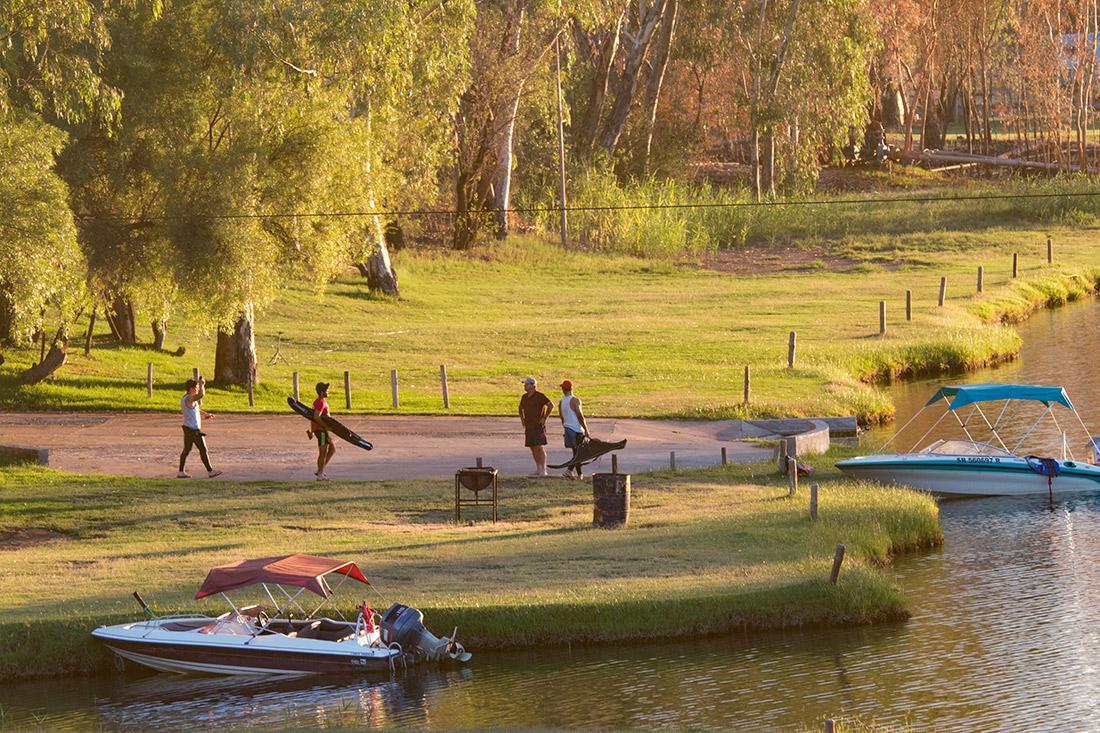Broadwater River Estate Douglas Exterior photo
